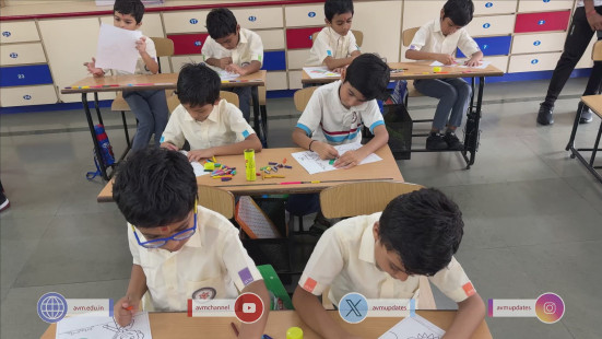 65 - Std 1 to 6 Enjoying Art Workshop on 78th Independence Day