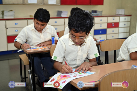 154---Std-1-to-6-Enjoying-Art-Workshop-on-78th-Independence-Day-