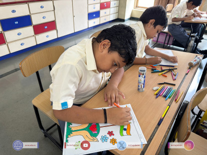 74---Std-1-to-6-Enjoying-Art-Workshop-on-78th-Independence-Day-