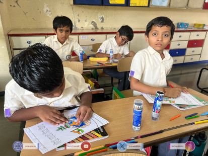 56---Std-1-to-6-Enjoying-Art-Workshop-on-78th-Independence-Day-