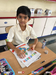 40---Std-1-to-6-Enjoying-Art-Workshop-on-78th-Independence-Day-