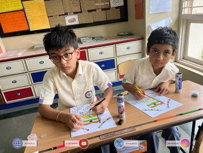 14---Std-1-to-6-Enjoying-Art-Workshop-on-78th-Independence-Day-