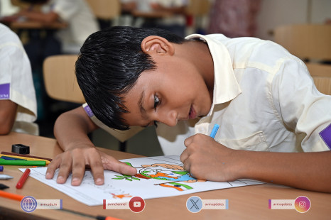 167---Std-1-to-6-Enjoying-Art-Workshop-on-78th-Independence-Day-