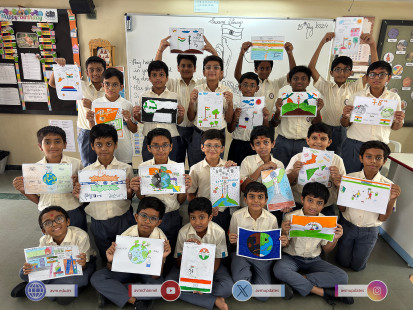 115---Std-1-to-6-Enjoying-Art-Workshop-on-78th-Independence-Day-