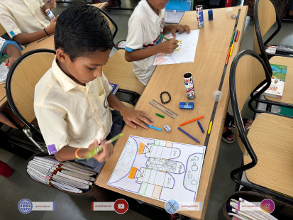 106---Std-1-to-6-Enjoying-Art-Workshop-on-78th-Independence-Day-