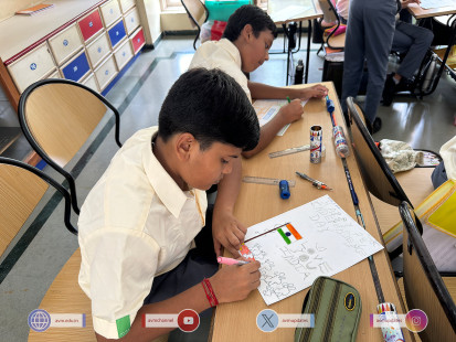 104---Std-1-to-6-Enjoying-Art-Workshop-on-78th-Independence-Day-