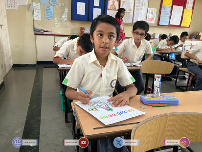 36---Std-1-to-6-Enjoying-Art-Workshop-on-78th-Independence-Day-
