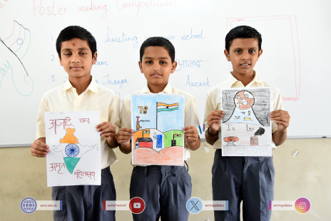269---Std-1-to-6-Enjoying-Art-Workshop-on-78th-Independence-Day-