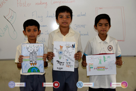 268---Std-1-to-6-Enjoying-Art-Workshop-on-78th-Independence-Day-