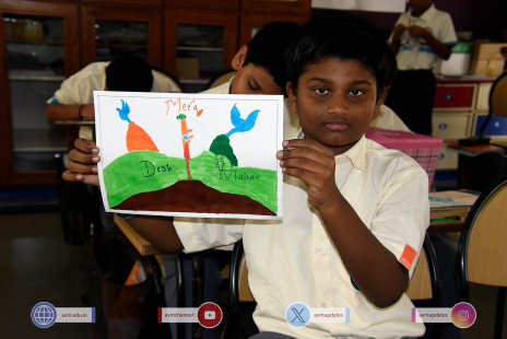 254---Std-1-to-6-Enjoying-Art-Workshop-on-78th-Independence-Day-