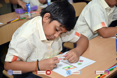 144---Std-1-to-6-Enjoying-Art-Workshop-on-78th-Independence-Day-