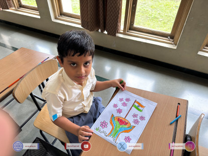 79---Std-1-to-6-Enjoying-Art-Workshop-on-78th-Independence-Day-