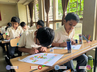 46---Std-1-to-6-Enjoying-Art-Workshop-on-78th-Independence-Day-