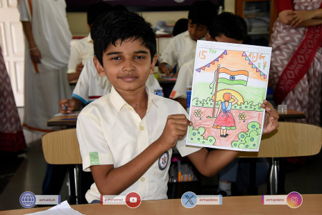 247---Std-1-to-6-Enjoying-Art-Workshop-on-78th-Independence-Day-