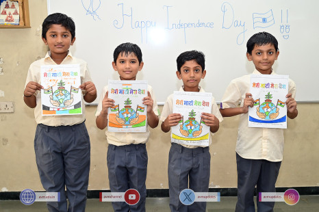 191---Std-1-to-6-Enjoying-Art-Workshop-on-78th-Independence-Day-
