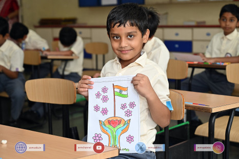 148---Std-1-to-6-Enjoying-Art-Workshop-on-78th-Independence-Day-