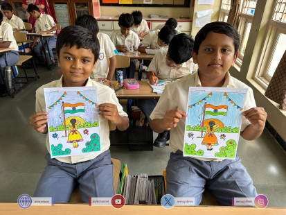 97---Std-1-to-6-Enjoying-Art-Workshop-on-78th-Independence-Day-