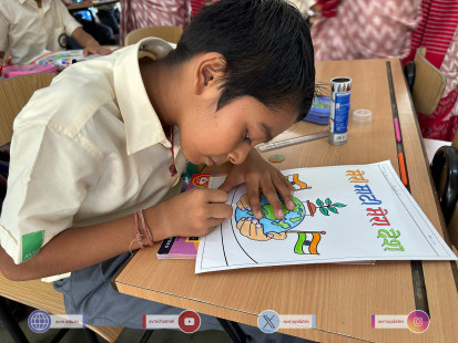 93---Std-1-to-6-Enjoying-Art-Workshop-on-78th-Independence-Day-