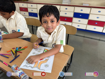 78---Std-1-to-6-Enjoying-Art-Workshop-on-78th-Independence-Day-