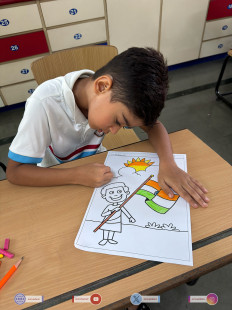 67---Std-1-to-6-Enjoying-Art-Workshop-on-78th-Independence-Day-