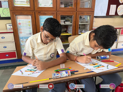 24---Std-1-to-6-Enjoying-Art-Workshop-on-78th-Independence-Day-