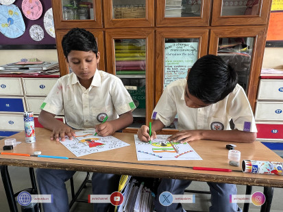 15---Std-1-to-6-Enjoying-Art-Workshop-on-78th-Independence-Day-