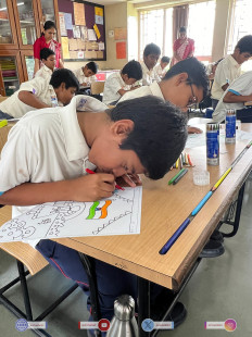 5---Std-1-to-6-Enjoying-Art-Workshop-on-78th-Independence-Day-