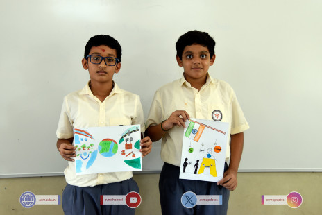 278---Std-1-to-6-Enjoying-Art-Workshop-on-78th-Independence-Day-