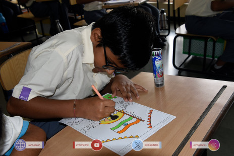 202---Std-1-to-6-Enjoying-Art-Workshop-on-78th-Independence-Day-